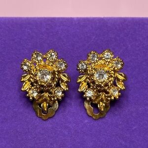 💛 Vintage Gold Crystal Floral Clip-On Earrings